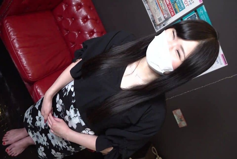 FC2-1069102 白皙美肌美人 。美麗成熟的女人35 歲。性愛 2 彈幕！ 素人