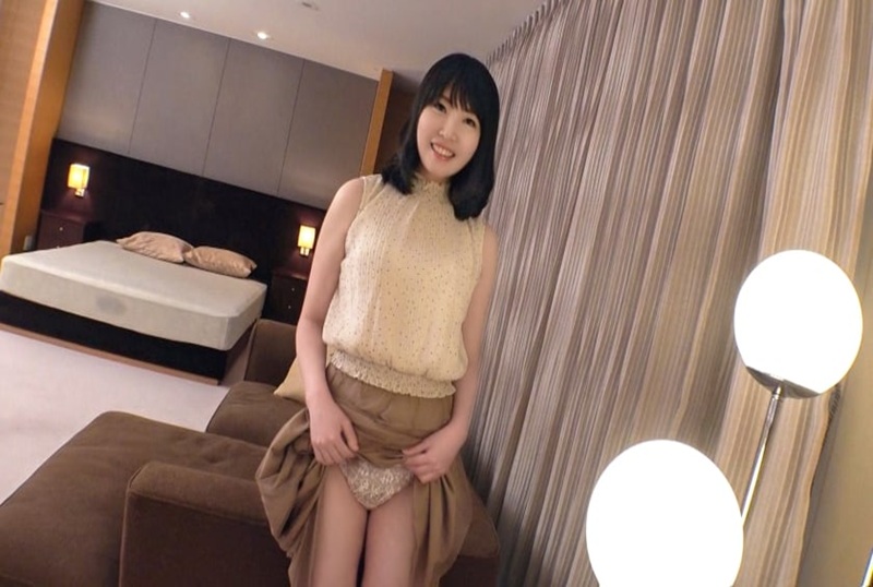 SIRO-4402 [棉花糖美乳] [淫穢屁股的極度色情妻子] 前男友開發的極度色情妻子不能滿足她現在的丈夫..她吞下她第一次遇到的男人的精液.. 清河美里
