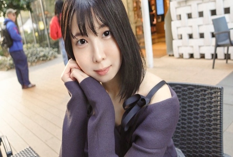 SIRO-5489 【这差距惊人吗？】深受家长喜爱的温柔保育员陷入苦恼。一脸无辜的样子，不过她平时就穿这样的内衣吗？她扭动臀部的方式太色情了！ 素人
