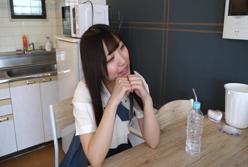 FC2-1804900 超可爱的偶像美少女，如今又来了！！今天要来解决几个人的性欲呢～～ 素人